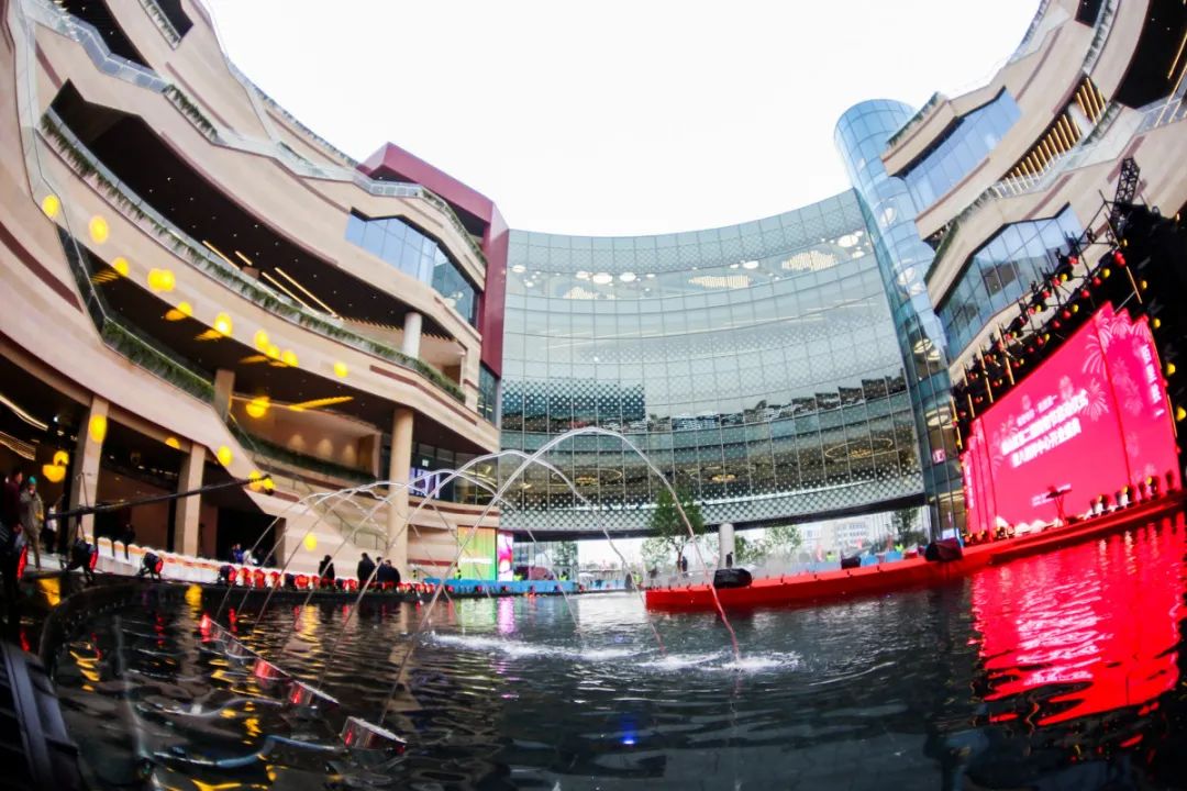 建筑面积26万方无锡最大单体购物中心周末开业