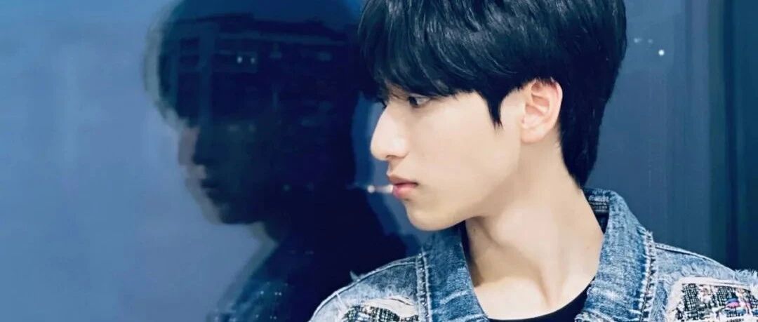 严浩翔三宫格高清壁纸系列,建议收藏哦!