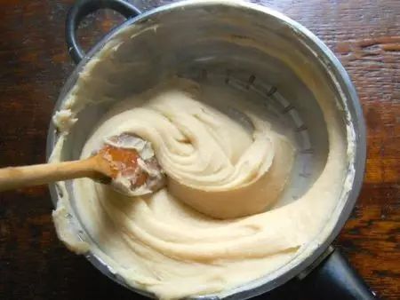 洗衣服時加點它，搓一下都不用，衣服立刻干凈如新！