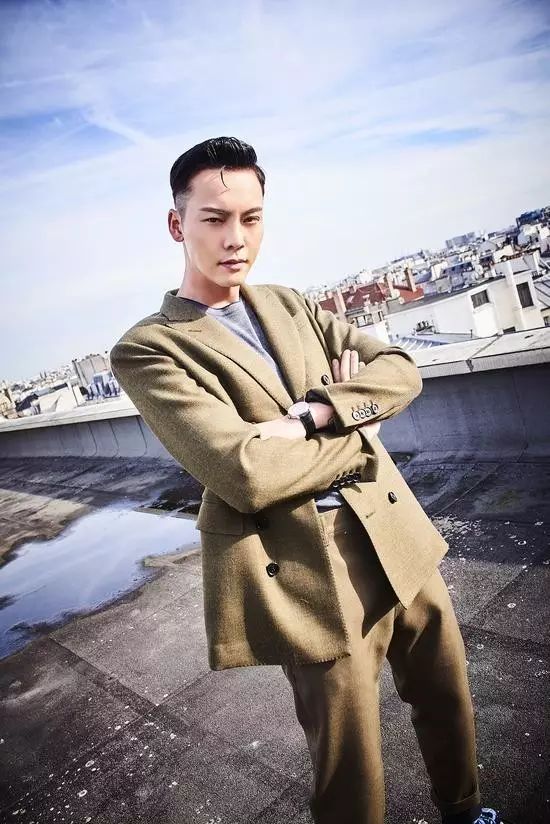 一起摇摆,陈伟霆释放歌手能量,不忘初心为你《着迷》!