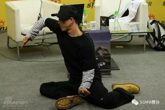 #1771期#视觉机械舞的开辟者-南贤俊