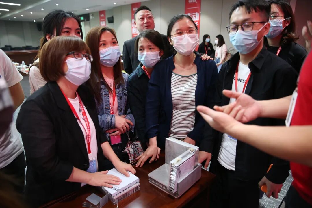 越秀地产考察团莅临新中源总部参观考察_9