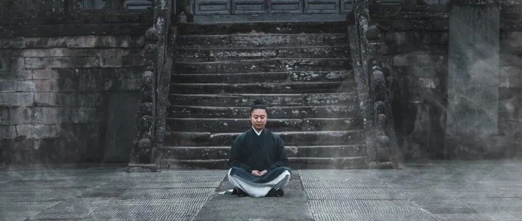 内丹术修炼中的静坐，如何坐？如何入静？