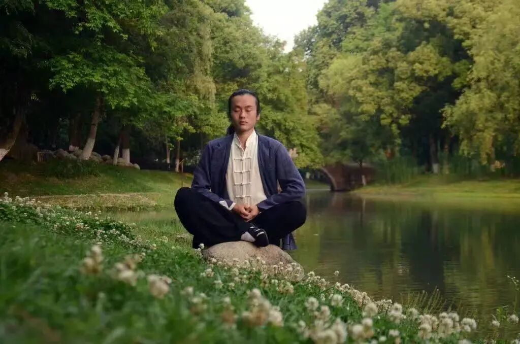 修炼，打坐“守窍丹田”不可随便而为之！