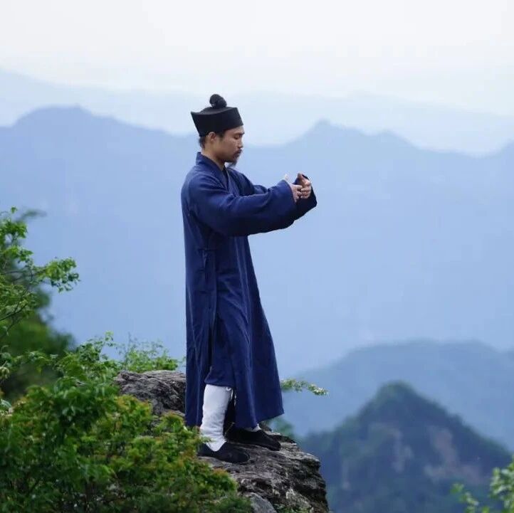武当内家轻身功：通百脉，气聚丹田，身轻如燕！​