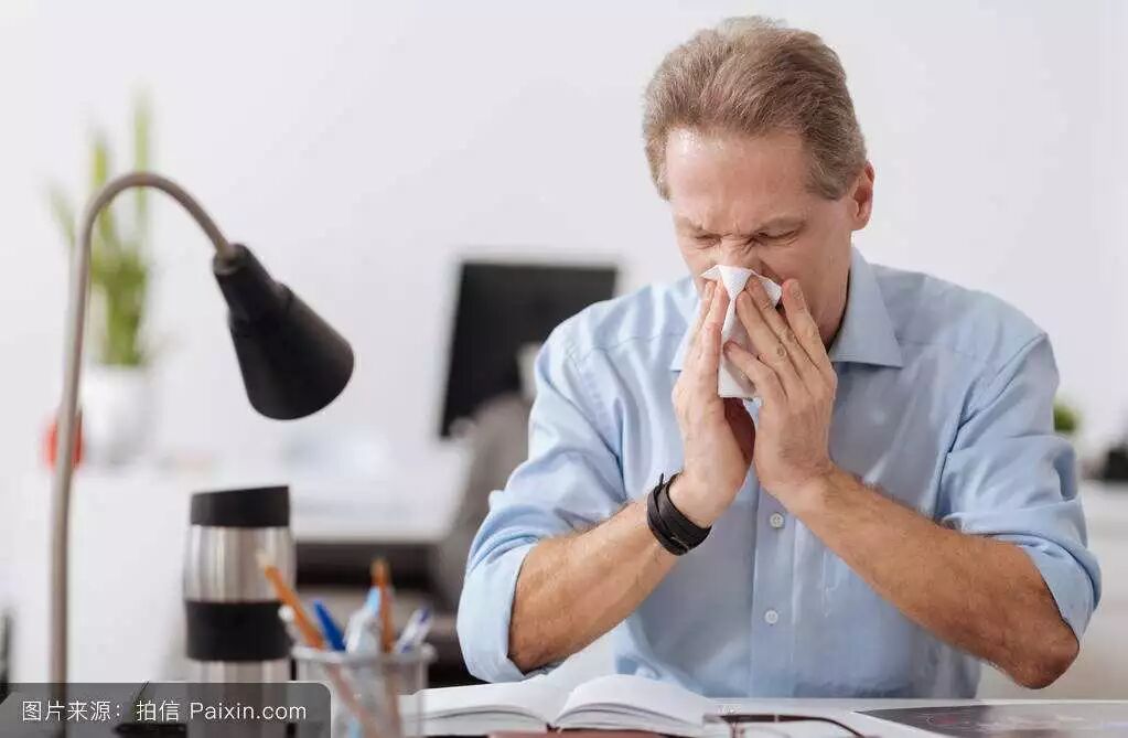 天气转凉鼻炎又双叒叕犯了？！摆脱秋季鼻炎噩梦 就用这几招！