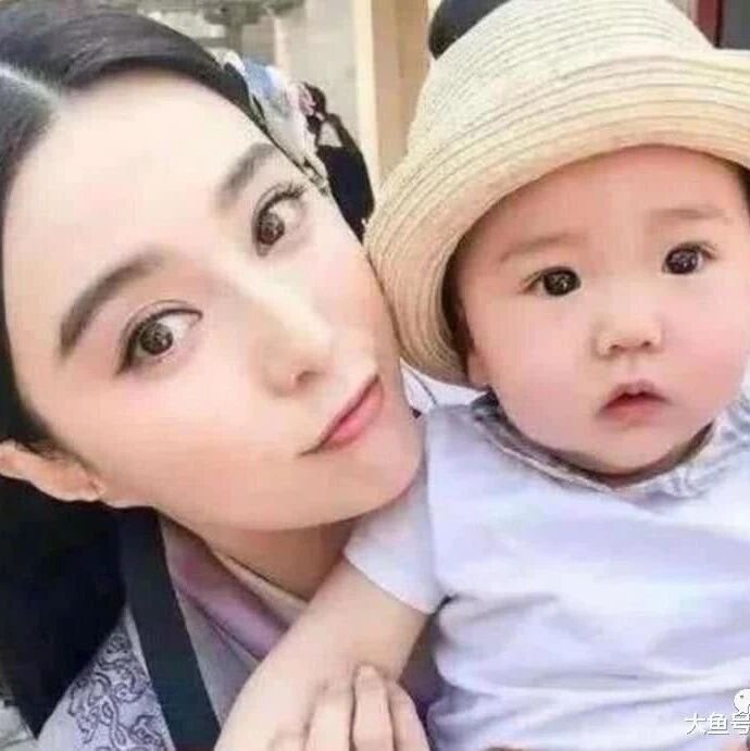 李晨深夜发文女儿一岁了, 孩子很想妈妈, 勾起了网友们的好奇心!