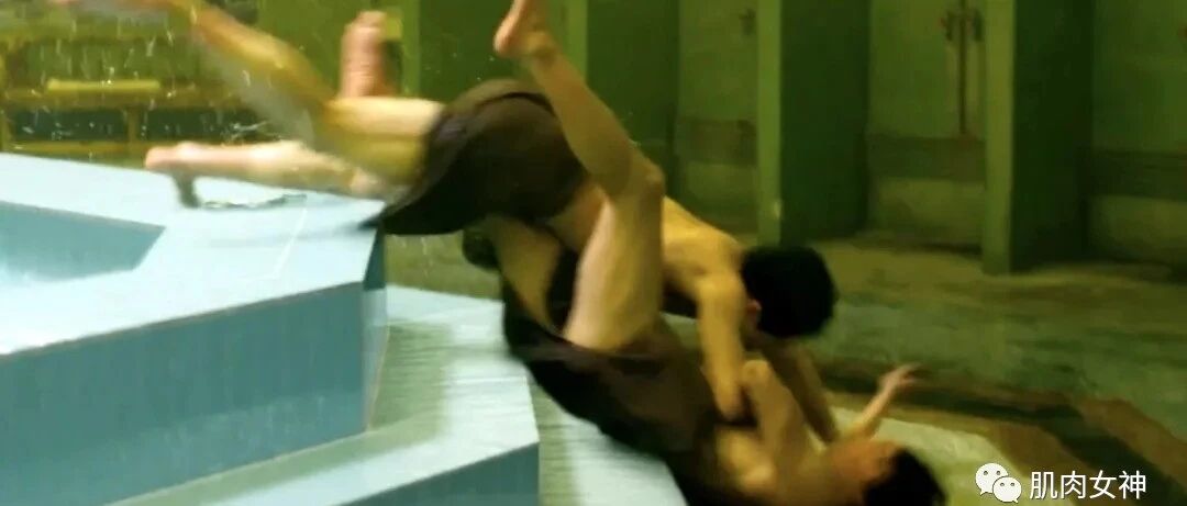 王千源&吴彦祖半裸肉搏引热议?网友:别勾引我!