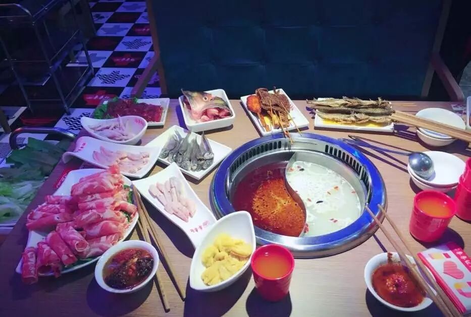 现在,再有外地朋友,我会带她来吃季季红,体验下南昌老牌火锅.