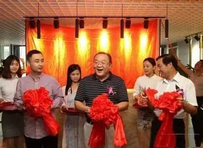 广东合众化工集团董事长康伦国,湖南合众公司总经理