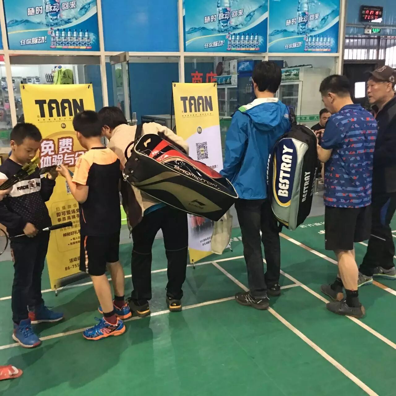 安得泰昂赛事百千场，大庇天下球友竞开颜