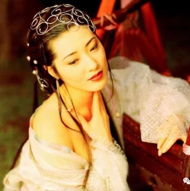 杨思敏电影《新金瓶梅》让她成名, 你看过几部?