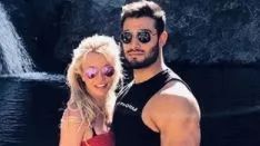 Britney Spears and hunky boyfriend show off enviable muscles