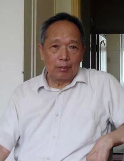 45岁开始学英语成为翻译家的钟道隆给英语教师什么启示