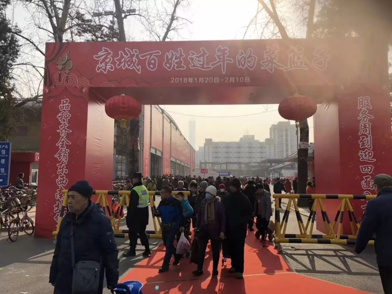 昌平真顺村苹果,平谷茅山后村的佛见喜梨,房山大峪沟村磨盘柿子