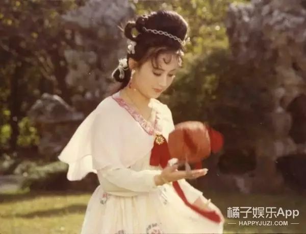 角色:令狐小翠 剧名:《蒲松龄》 角色:小翠 剧名:《聊斋之狐仙报恩》