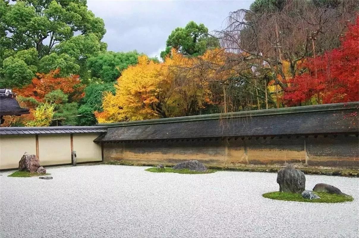 日本京都龙安寺枯山水庭院