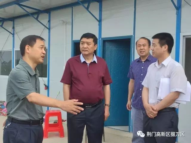 6月29日,荆门高新区管委会常务副主任,掇刀区区长周俊杰对全区污水