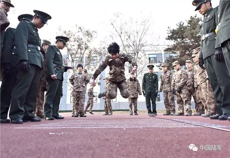 陕西省宝鸡市68241部队 新兵哥兵姐的春节,你还敢来吗?