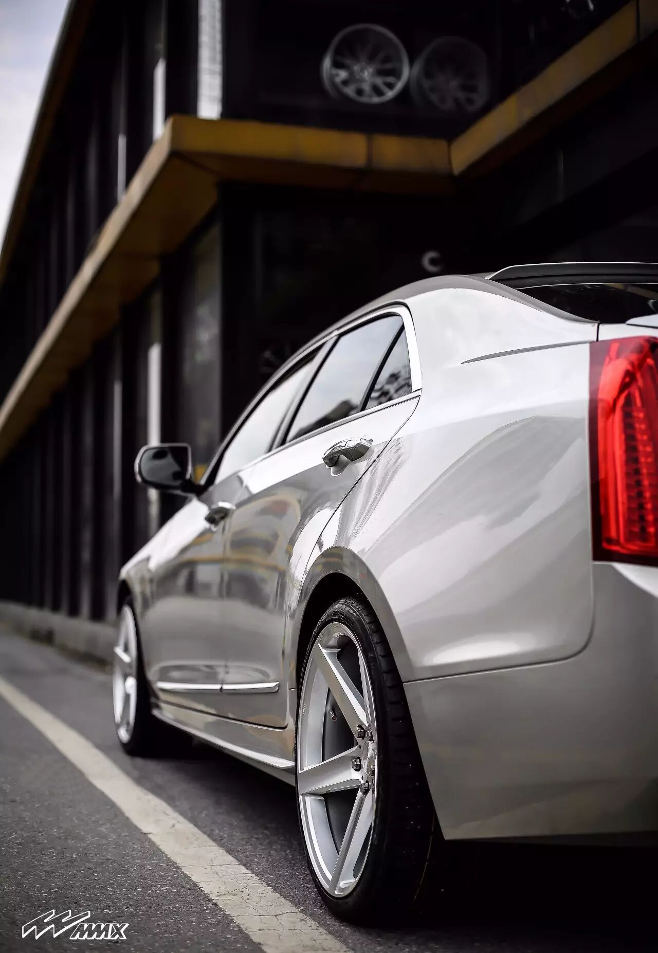 改装清单 车型:cadilac ats-l 28t 轮毂:mmx wheels 型号:m1605 颜色