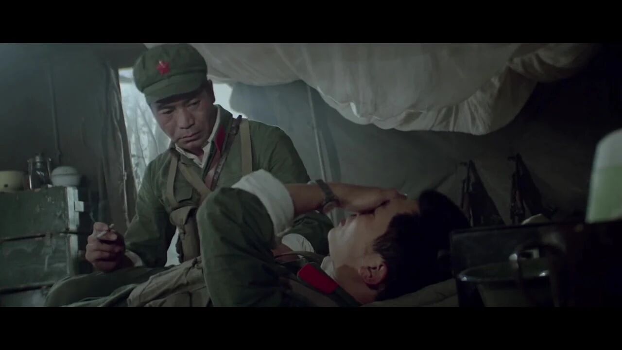 电影《高山下的花环》（完整版），一部经典的对越自卫反击战影片看哭多少人。-1