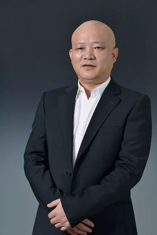 投资集团由管理创新分会会长,北京薛氏集团董事会主席薛美华担任董事