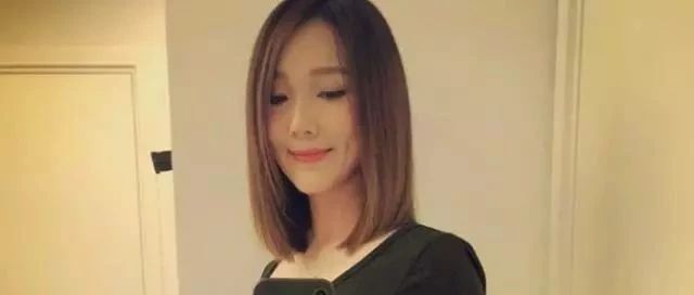 王祖蓝看过女儿4D照片后,吐槽“鼻子大嘴唇厚”,网友担心的事可能要发生了!