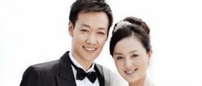 辛柏青和朱媛媛:结婚15年从无绯闻,为了女儿放弃大红大紫的机会