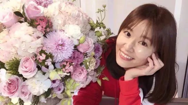 52岁周海媚美如25岁:女人的状态,全写在脸上