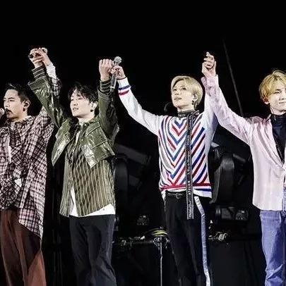 我们永远是5名”SHINee日本东京演唱会哀悼故钟铉