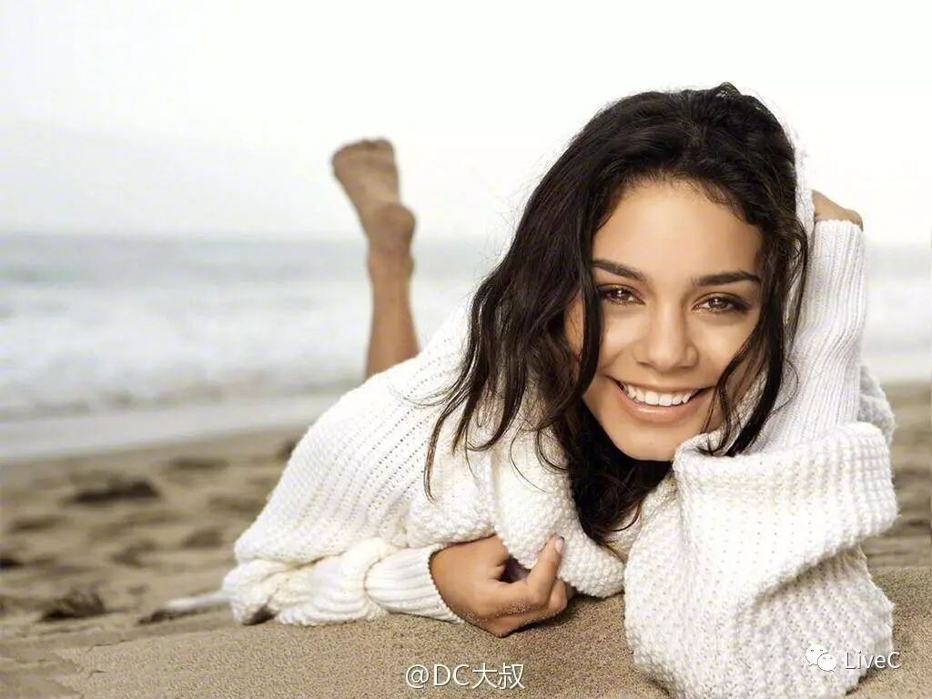Livec分享|Vanessa Hudgens&mdash;&mdash;矮个子欧美风姑娘的穿衣风向标