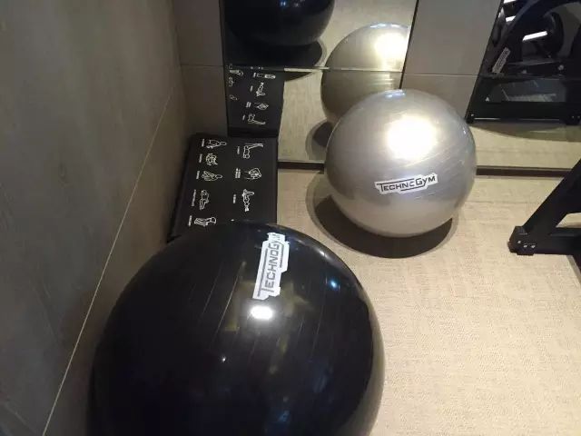 中国酒店的骄傲,七星级酒店万达瑞华标配的健身设备