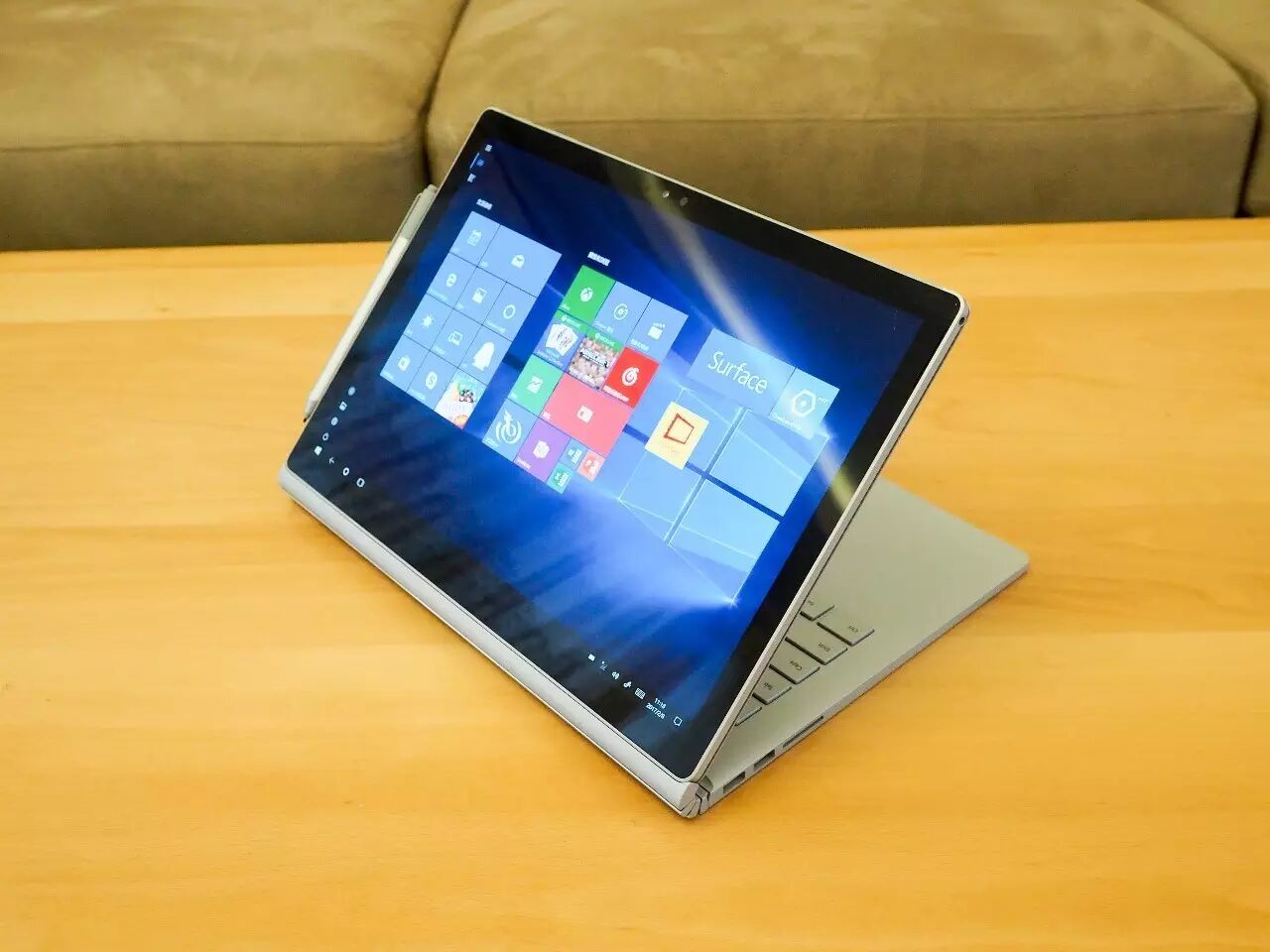 电脑扩展屏幕怎么操作_操作扩展屏幕电脑会卡吗_pc扩展屏幕