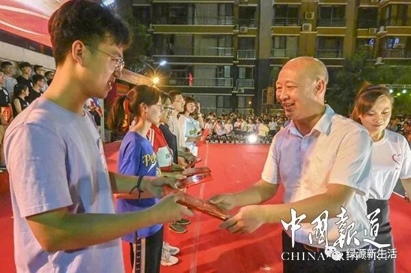山西运城文化“感恩父母·感谢老师·知识报国”谢师成风尚！