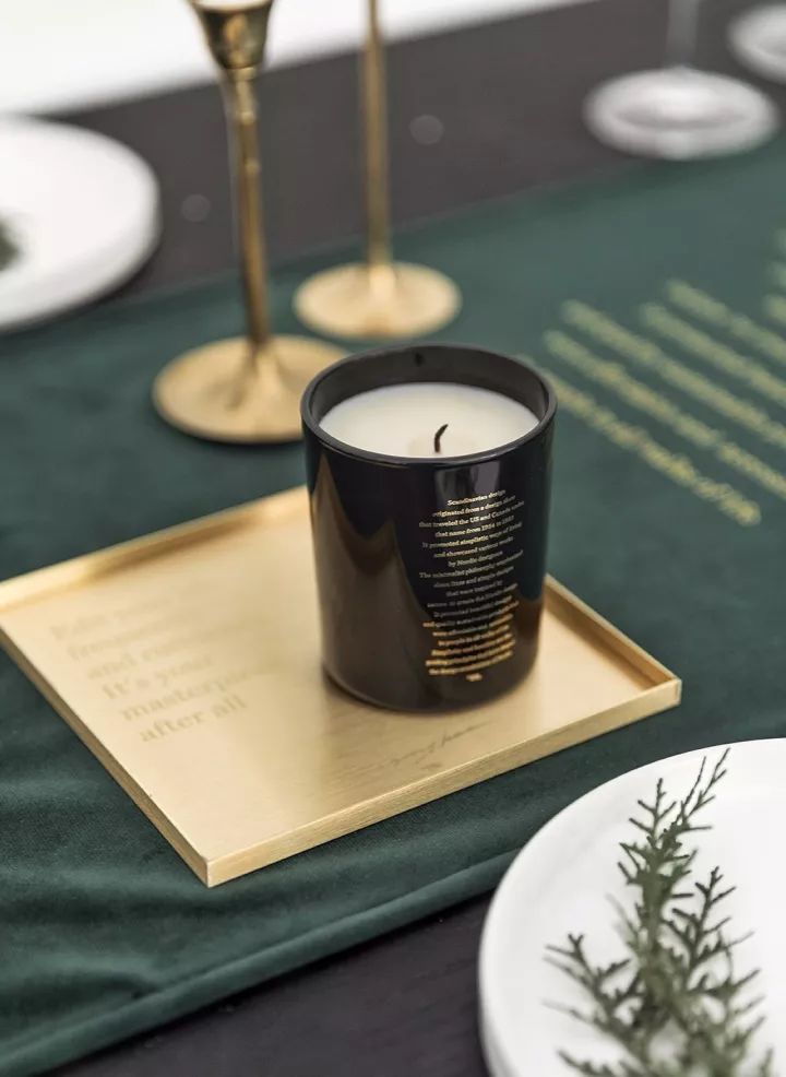 一件质地与设计皆美好的家居品,不仅可以为你的隐秘空间装点上了自我的标识,更让日常生活变得随心所欲。当我们生活其中,切实地与房间每个角落产生互动,家的味道才会在日复一日的饮食起居中,变得生动、有温度。 Moreover是由一对设计师夫妇创立的国内原创设计线上生活方式品牌。主打百元就买得起的家居好物,浓厚的北欧风格搭配简单线条以及缤纷颜色,上镜又百搭,从客厅到卧室让你的家更好住。 点击图片直接购买