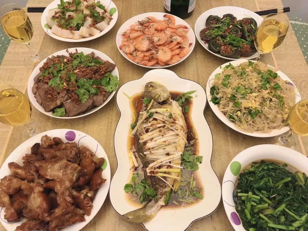 快来围观!芒粉们昨天"晒"出的年夜饭,哪些是你熟悉的味道?