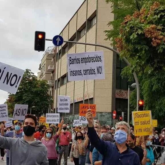 【欧浪网】马德里隔离令只管控25%的病毒  放走其余75% 居民抗议