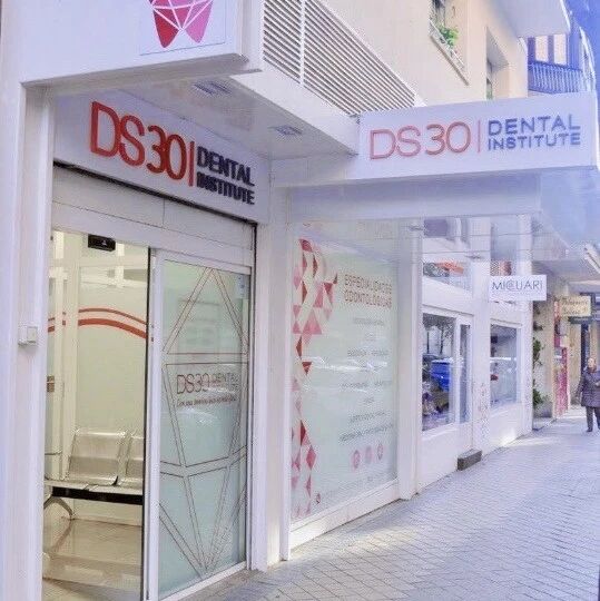 华人看牙安心首选-马德里DS30牙科诊所