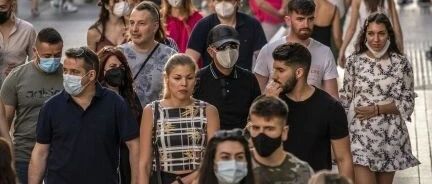 【欧浪网】西班牙周末新增2.57万例  勤洗手、距离和戴口罩是将风险降至零的关键