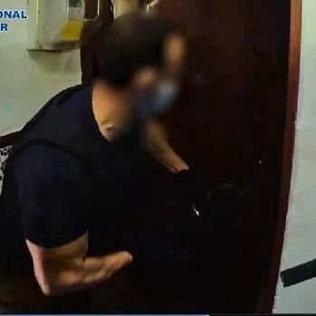 【欧浪网】被捕上百次的三个打劫商店和银行惯犯被国家警方逮捕