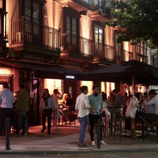 【欧浪网】控制疫情  卫生部建议自治区关闭夜店和执行宵禁