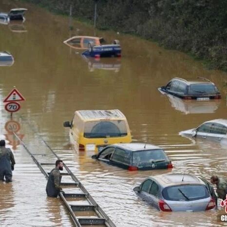 【欧浪网】洪灾遇难超180人 德国官方举行悼念仪式
