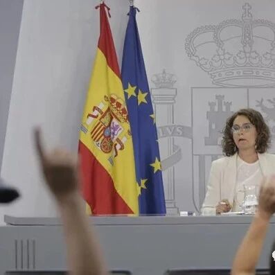 【欧浪网】西班牙政府表示一旦学生被感染 家长有带薪病假照顾孩子