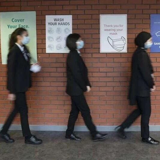 【欧浪】英国曝Delta三大新症状:头疼 咽喉疼 流鼻水