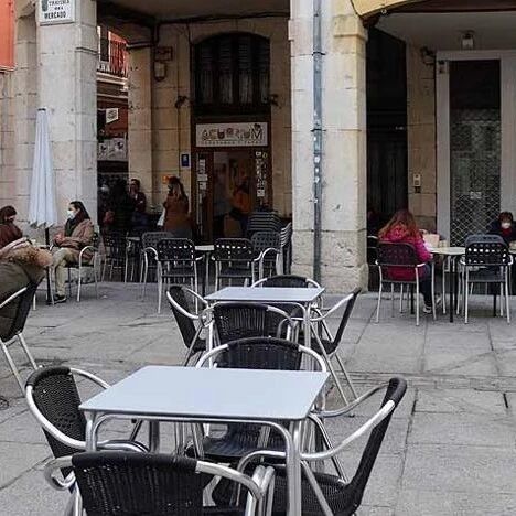 【欧浪网】布尔戈斯市一百多餐馆“起义”  开门抗议营业限制措施