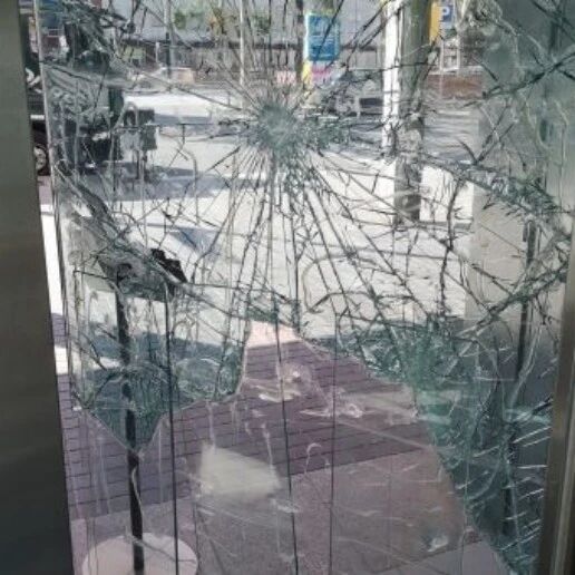 【欧浪网】两年内遭遇六次暴力盗窃 该区域百元店或搬迁