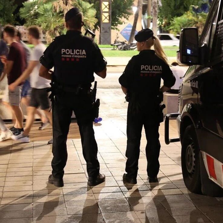 【欧浪网】年轻母亲被活活打死 家庭暴力问题就在身边