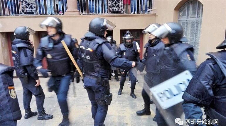 【欧浪网】加泰“国庆”或有动乱  西班牙出动六千防爆特警