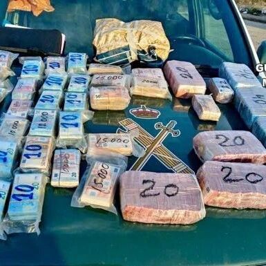 【欧浪网】男子车藏64万欧元出行被西班牙警方没收