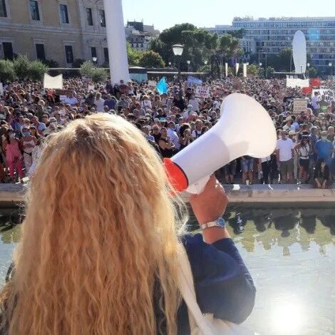 【欧浪网】马德里几千人集会反对戴口罩  政府表示将严厉处罚